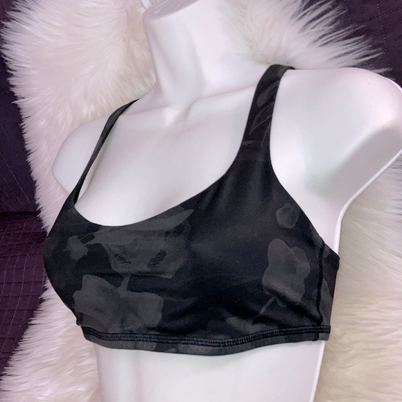 LULULEMON Camo Strappy Sports Bra Top 6 - Picture 2 of 10